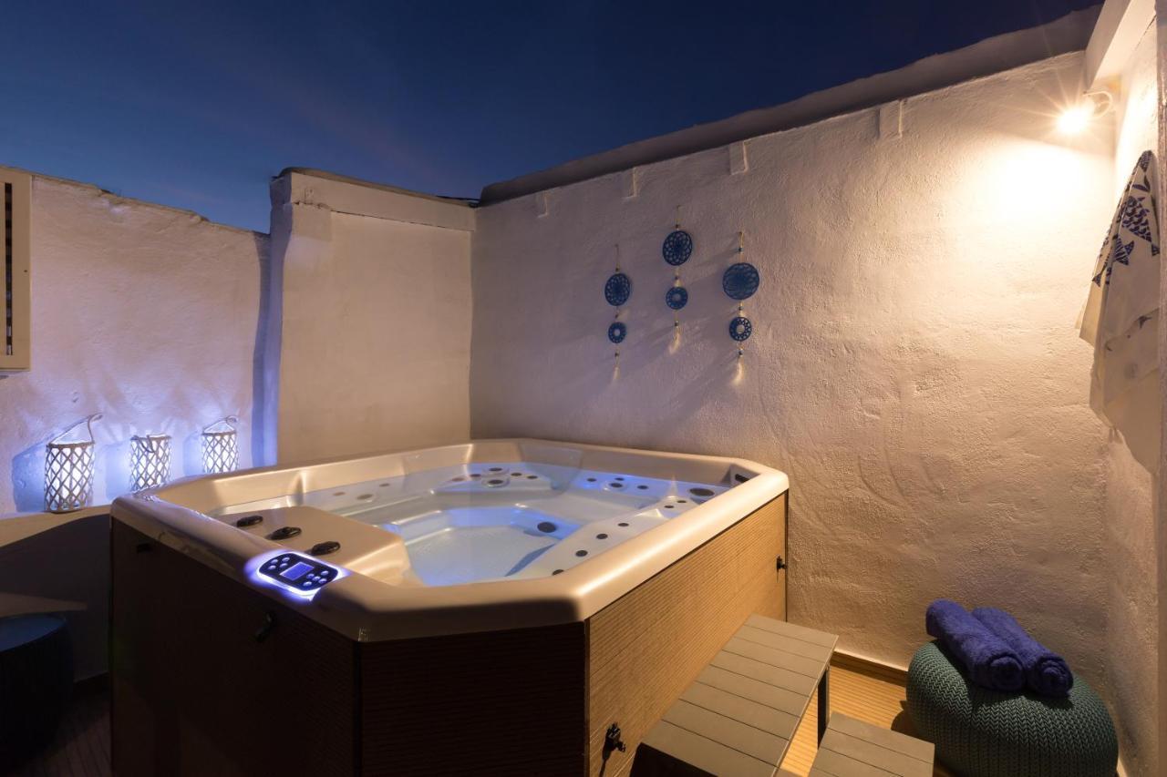 Stema Luxury Escape, Rooftop Jacuzzi & Panoramic Views Atsipopoulo Esterno foto
